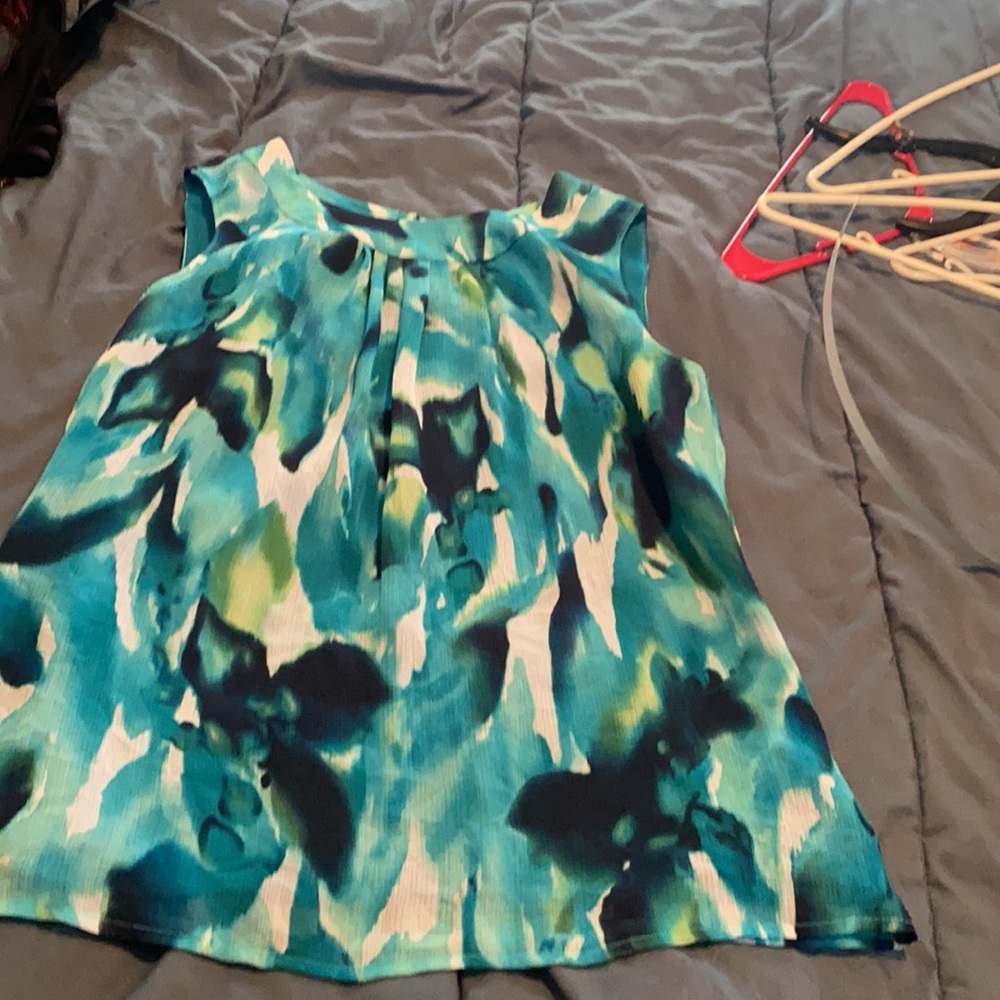 Colorful blues. - Picture 2 of 6